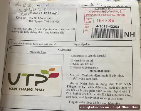 Đăng ký nhãn hiệu cho doanh nghiệp sản xuất, thương mại – nhãn hiệu VTP VAN THANG PHAT – tờ khai có dấu nhận đơn của Cục Sở hữu trí tuệ